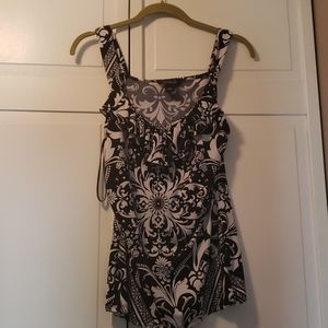 White House Black Market tank